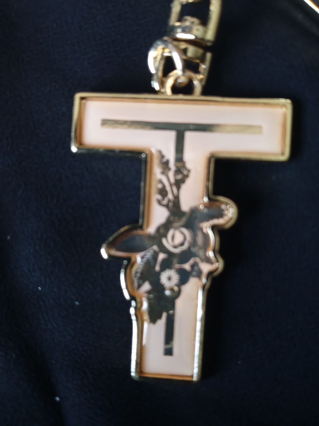 KEYRING Bag Charm - Gorgeous Gold coloured metal "T" Letter Keyring - (1230)