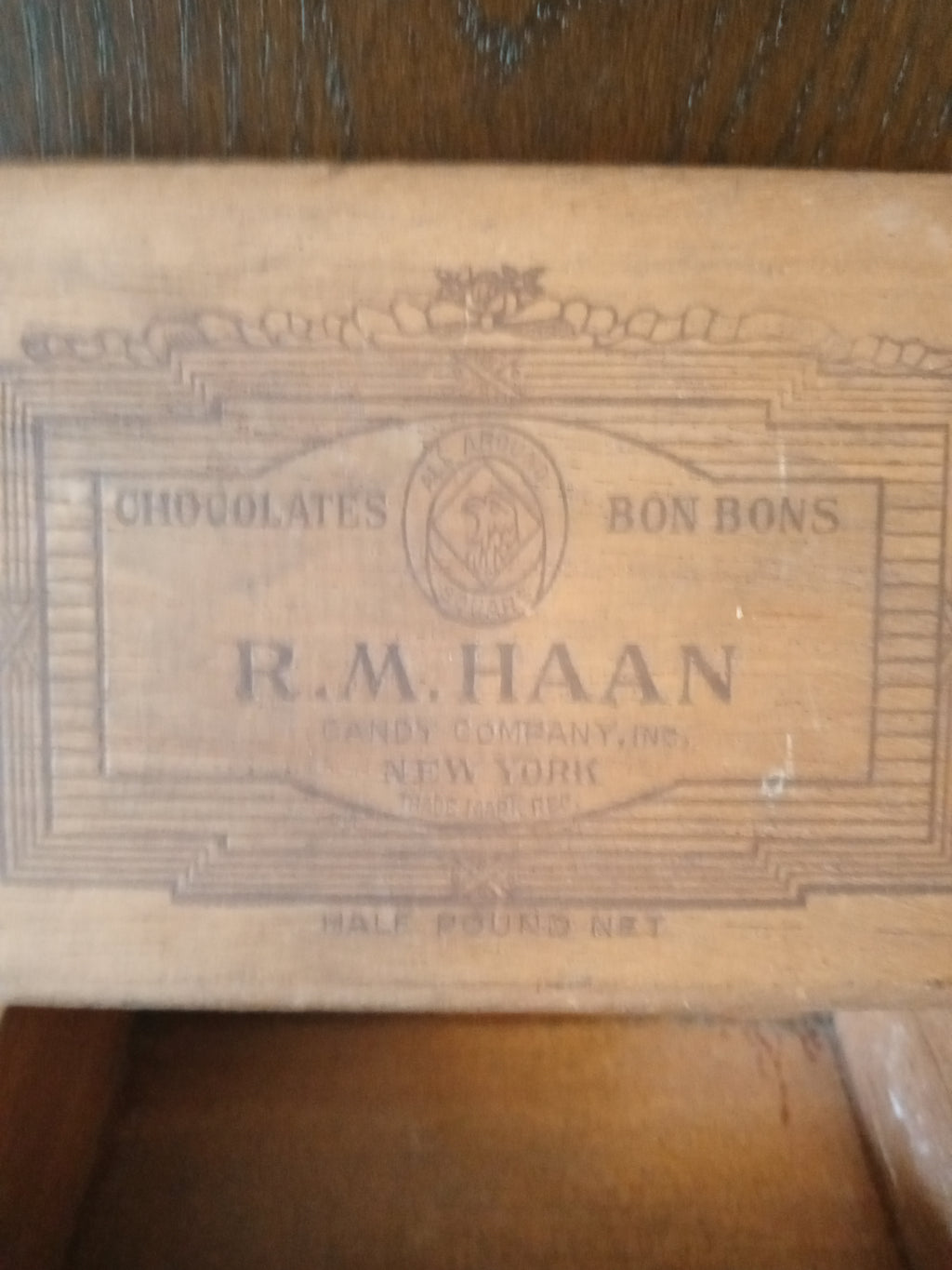 Vintage New York America Chocolates empty Wooden Box R. M. HAAN  - (9694)