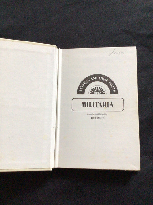 BOOK - Lyle pocket Antiques & Their Values 1976 - MILITARIA - (8586)