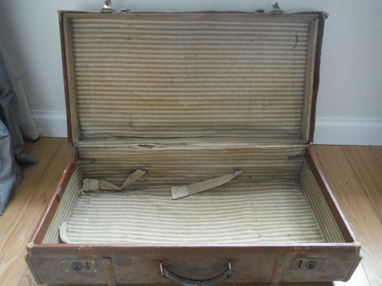 Vintage Luggage Trunk - Original - Garantiert Echt Rohrplatten 1900's (777)
