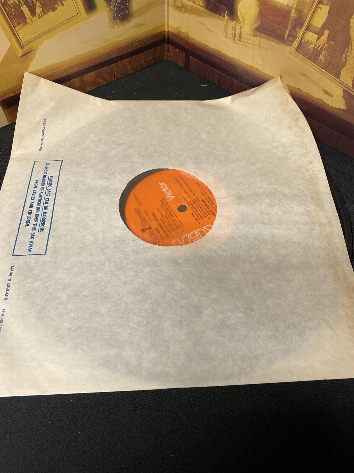 VINYL RECORD - John Denver - Back Home Again - 1974 Album Ex Cond - (5651)