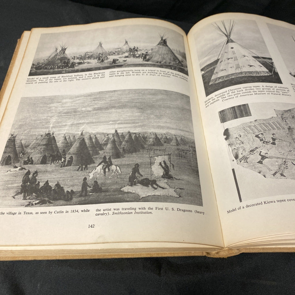 Book - LA FARGE, OLIVER, A Pictorial History of the American Indian 1956 1st Ed (1518)