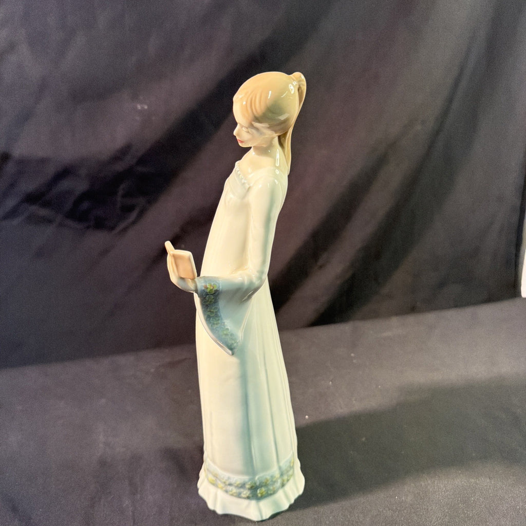 Royal Doulton Reflections "Secret Moment" #3106  30cm Tall Ex. Cond. - (2077) 