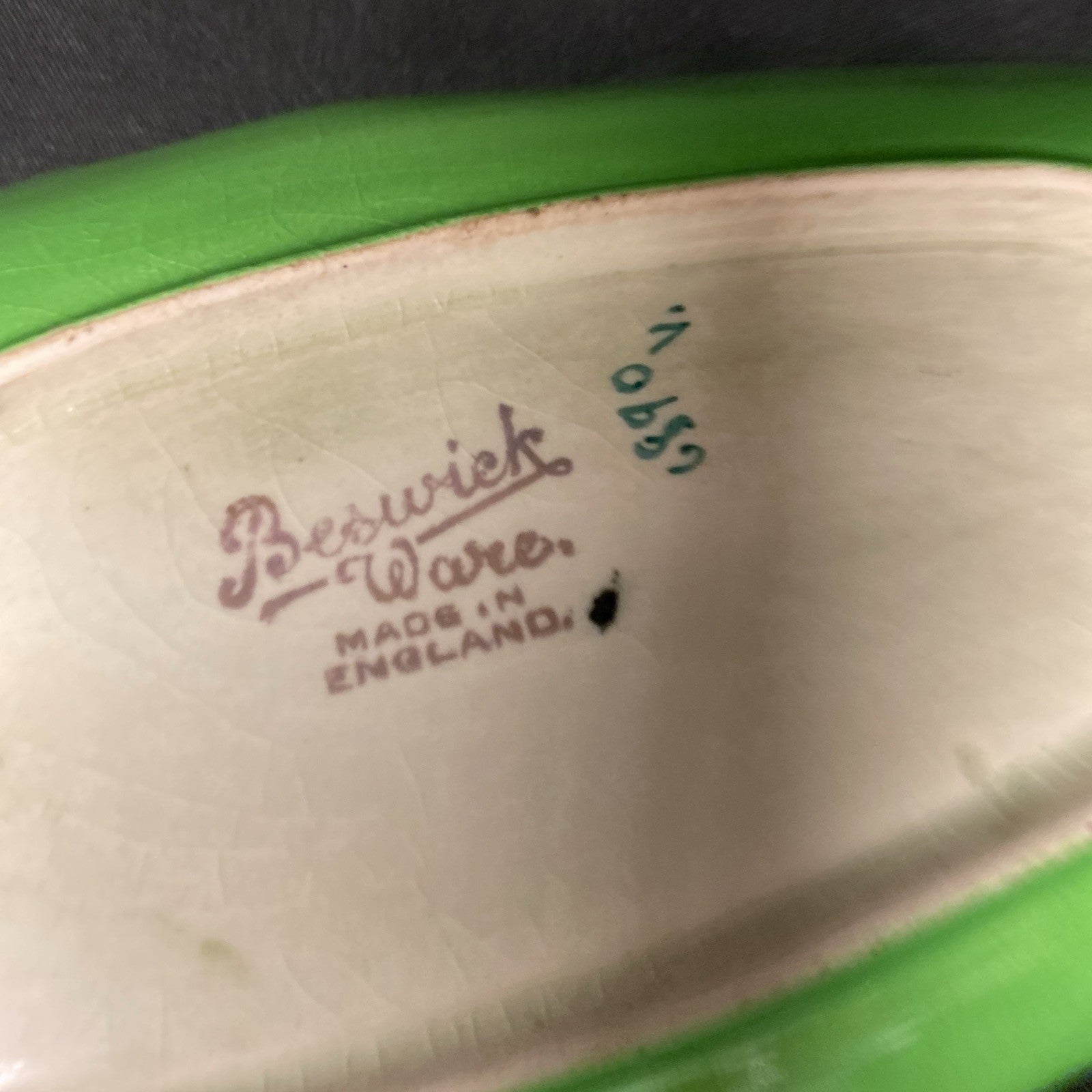 Beswick Ware 6890 Cabbage Leaf hand finished serving plate 31cm - (1722)