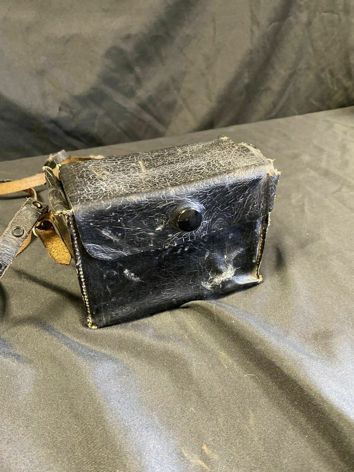 Kodak Brownie No 2 Camera with case in original condition - (7132)