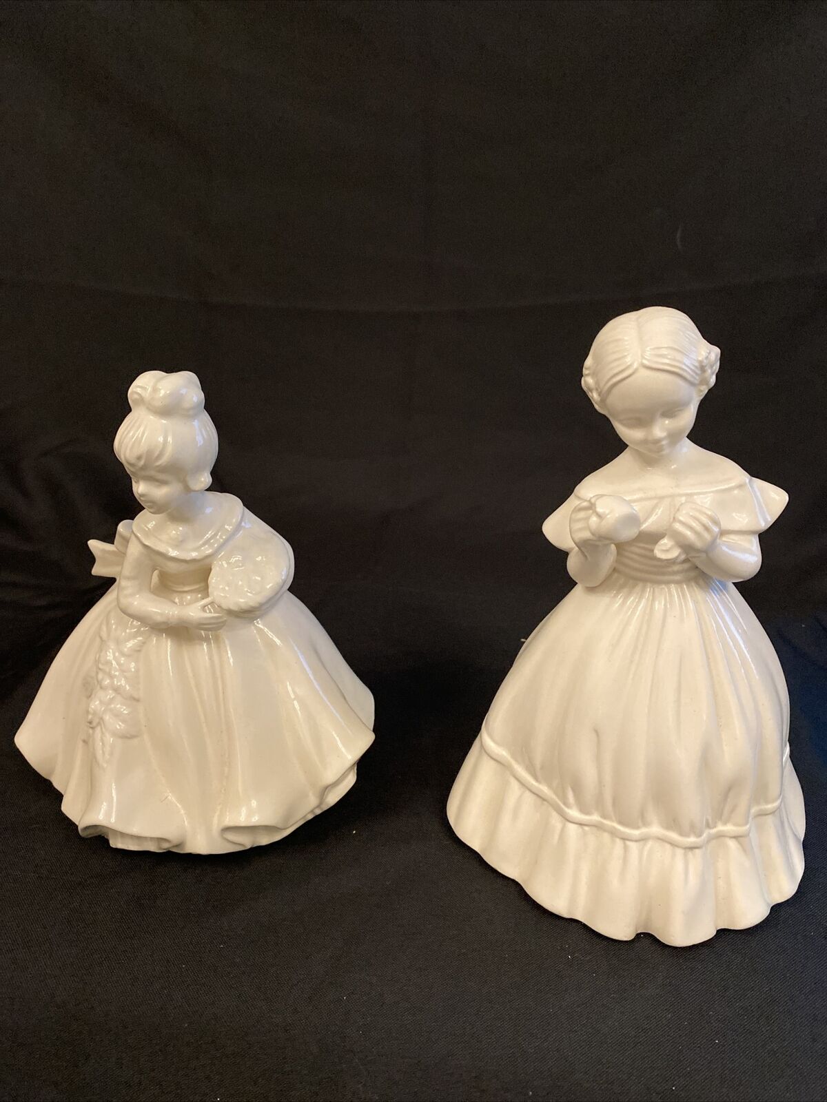 Vintage Blanc De Chine Two figures of girls Porcelain - (8474)