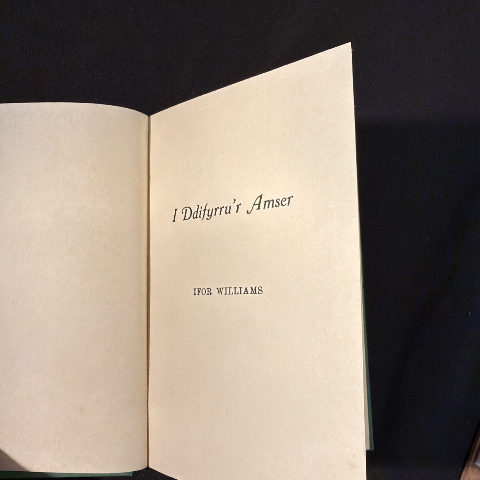 I ddifyttr'r Amser, Irof Williams - Welsh Language book - (1870)