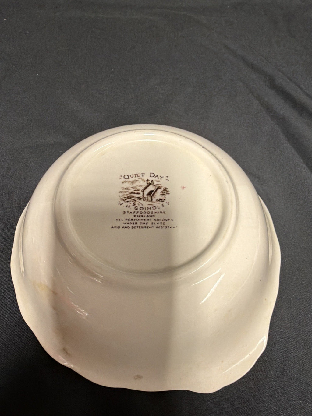 W.H. Grindley Staffordshire, England - Serving bowl - Quiet Day - (1816)