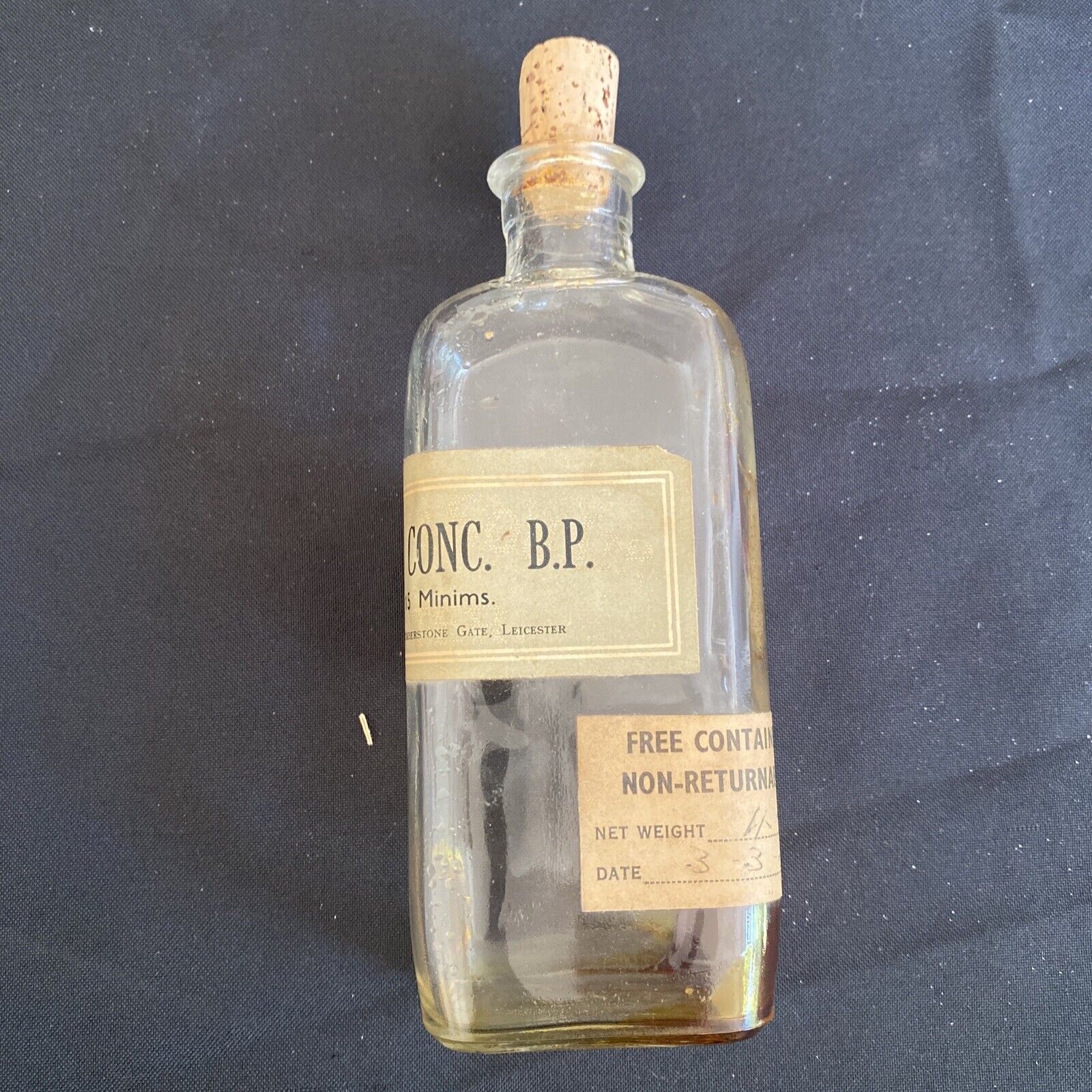 Antique Pharmacy Apothecary Cinnam Conc B.P bottle 16cm - (8642)