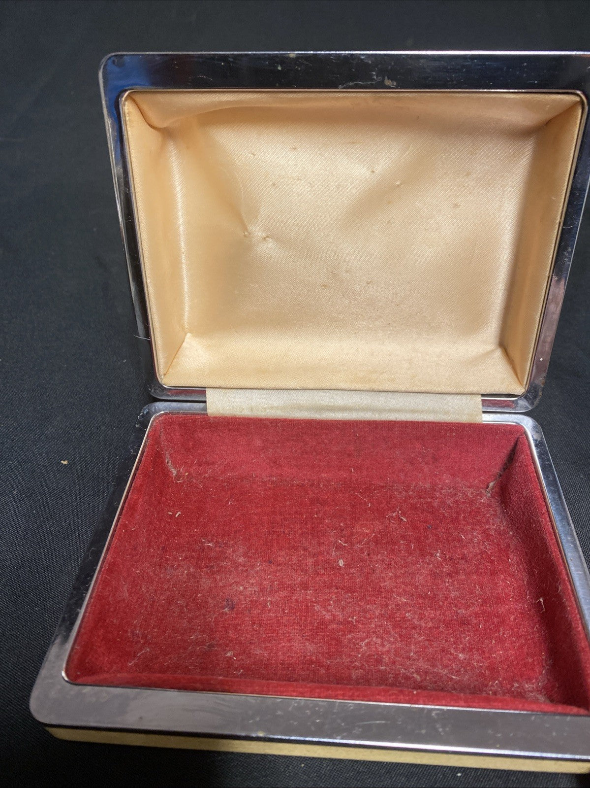 Fashioned by Farrington Vintage Genuine Texol Jewellery Box 1950's - (1811)