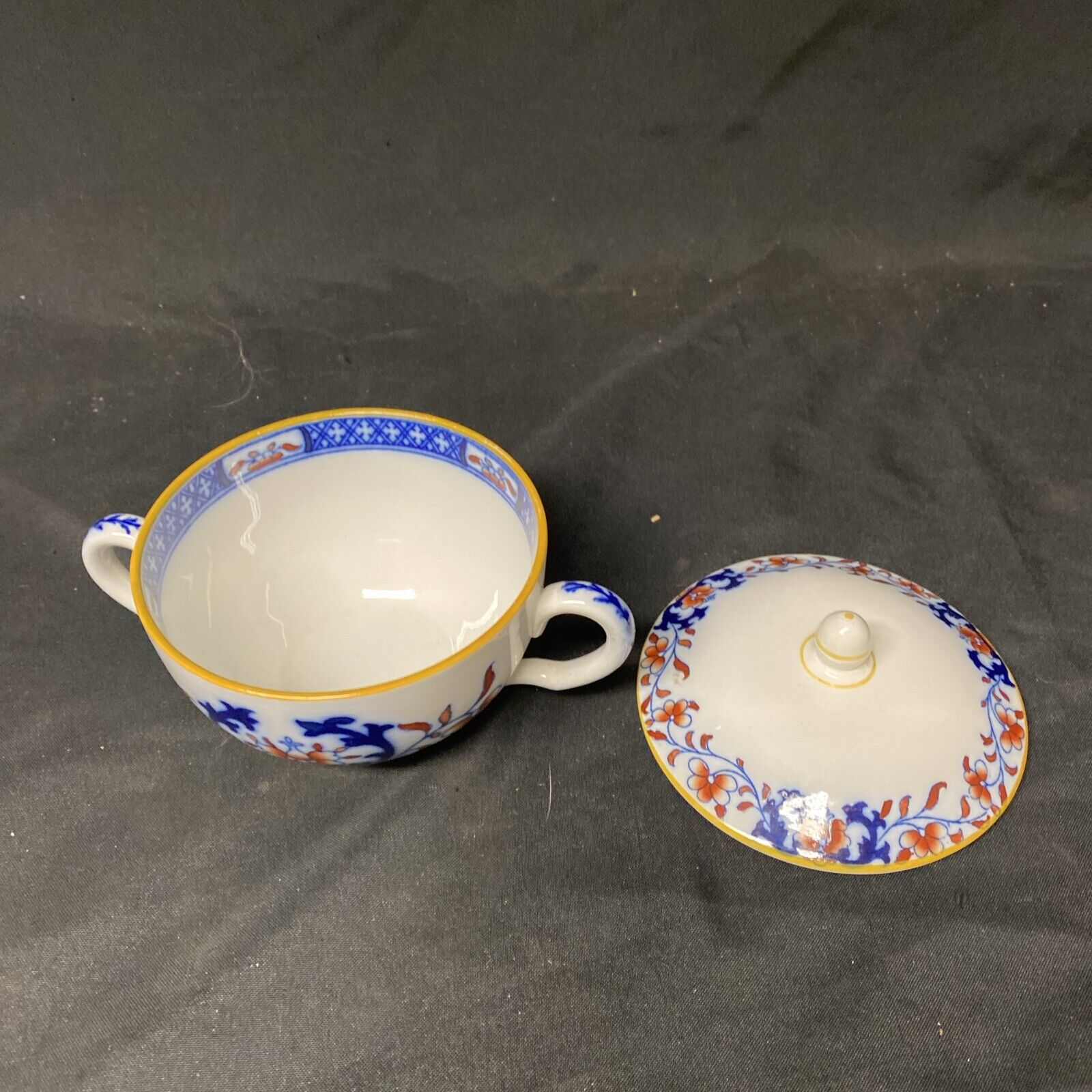 1860's MINTON Ceramic Imari bowl + Lid Floral Lyre England 15cm - (5239)