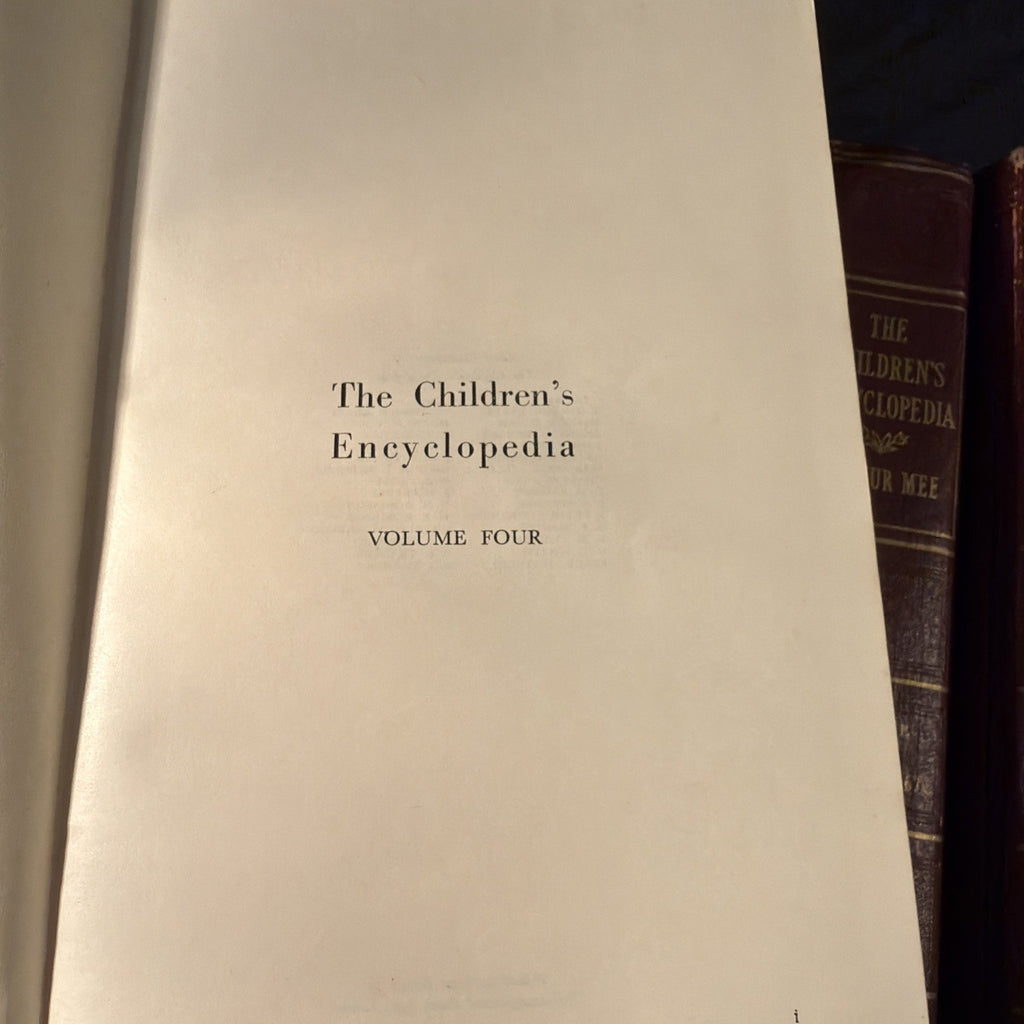 The Childrens Encyclopedia by Arthur Mee Vintage Books 1950's Vol 1-9 - (2018)