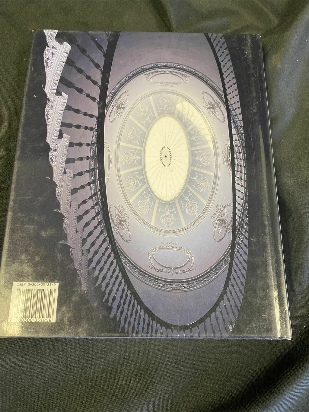 Town and Country by Mark Girouard book HB with DJ 1979 - (7687)