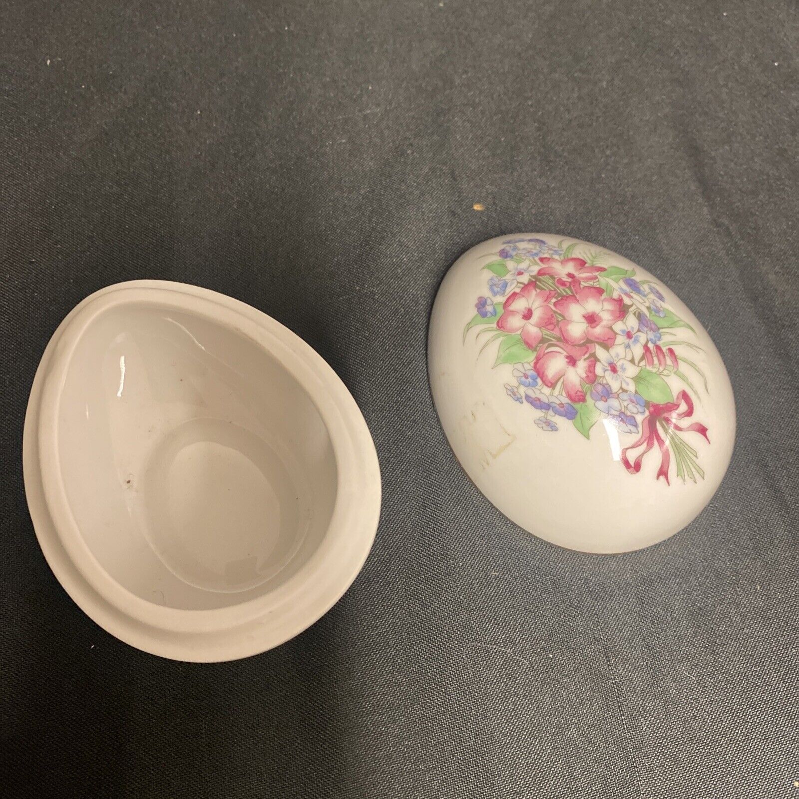 Trinket Box EGG -  Schwarzenhammer Porcelain Porzellan Floral Design - (9324)