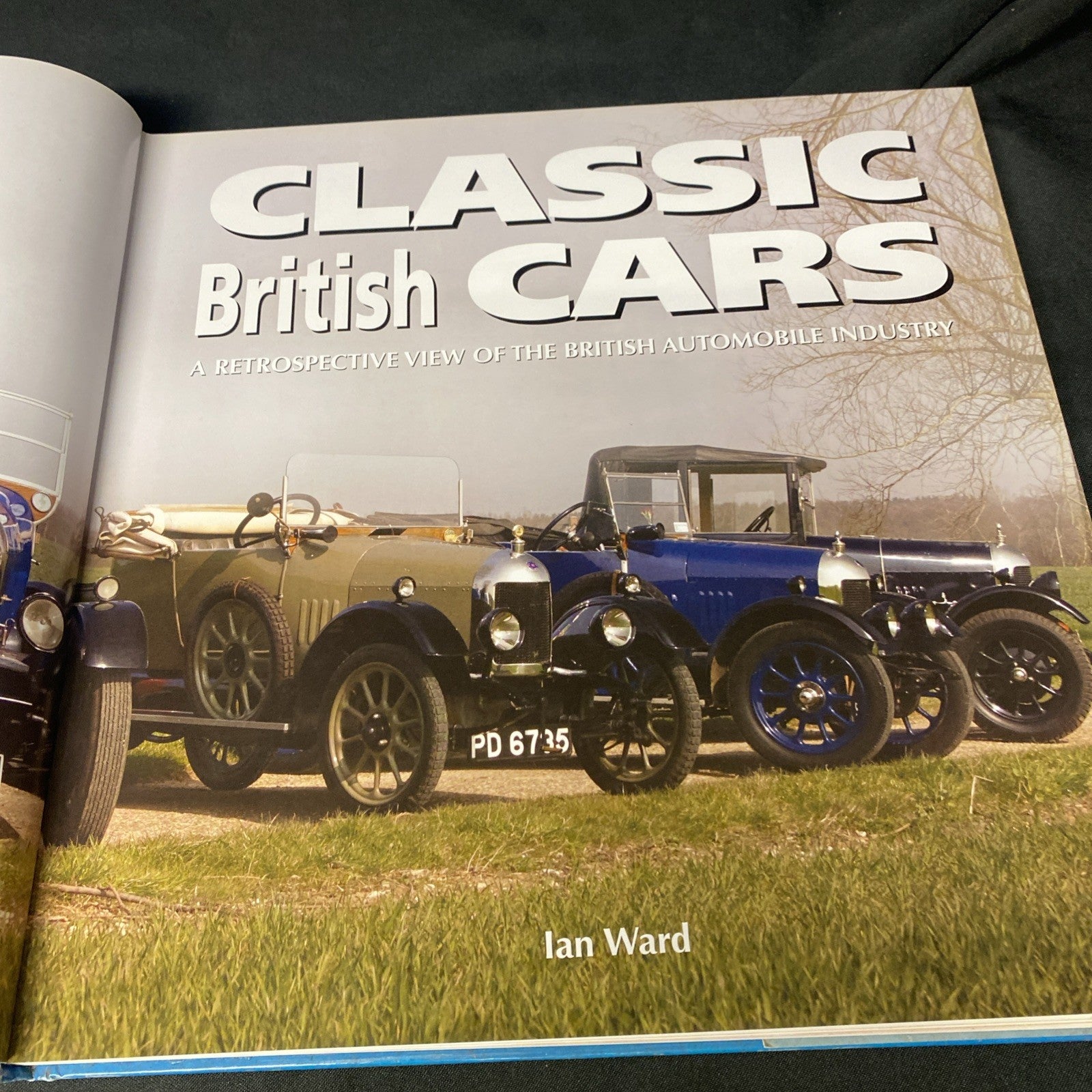 Classic British Cars - Ian Ward - hardback Book  with DJ 2002 - (1400)