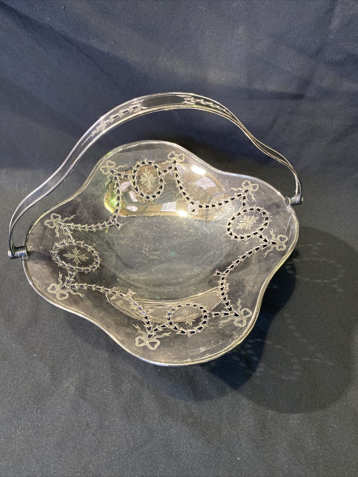 Antique Lee & Wigfull L&W Silver Plate Bon Bon Dish #7667 Beautiful item (8442)