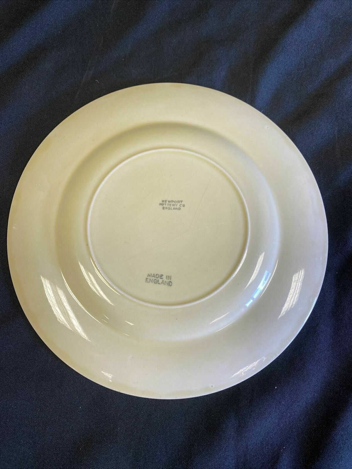 Clarice Claiff Crocus Design Newport Pottery - Plate x 1 20cm - (7658)