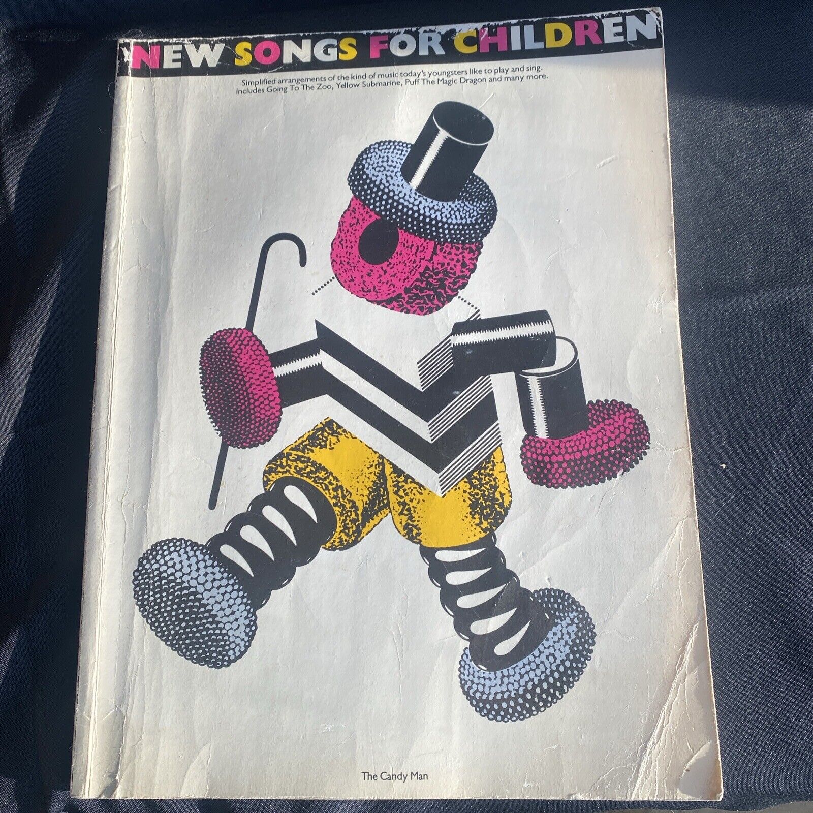 Book  - NEW SONGS FOR CHILDREN 1982 Piano Guitar & Chords - (8964)
