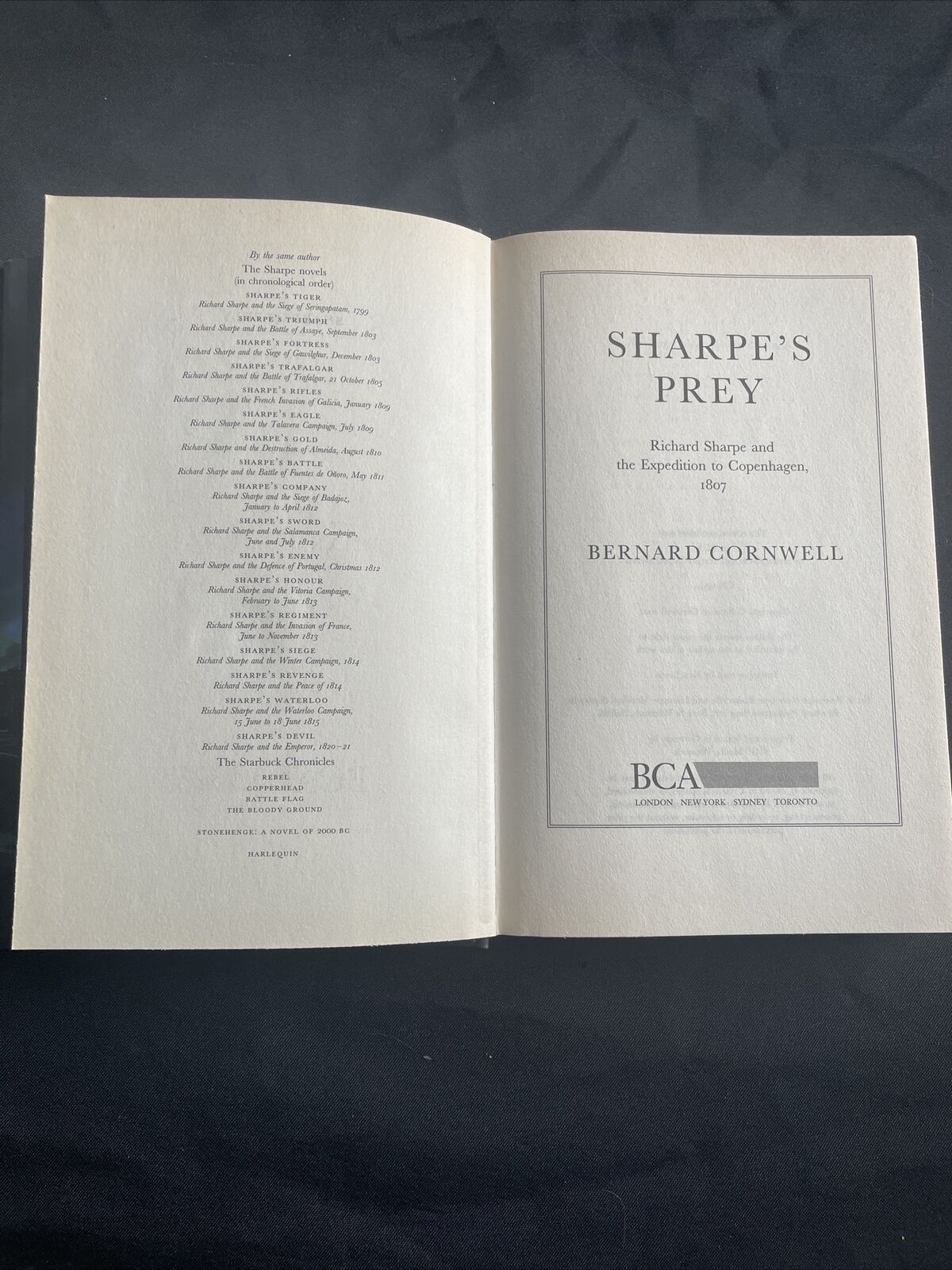 BOOK - Sharpe's Prey - Bernard Cornwell 2001 Hardback + DJ - (9494)