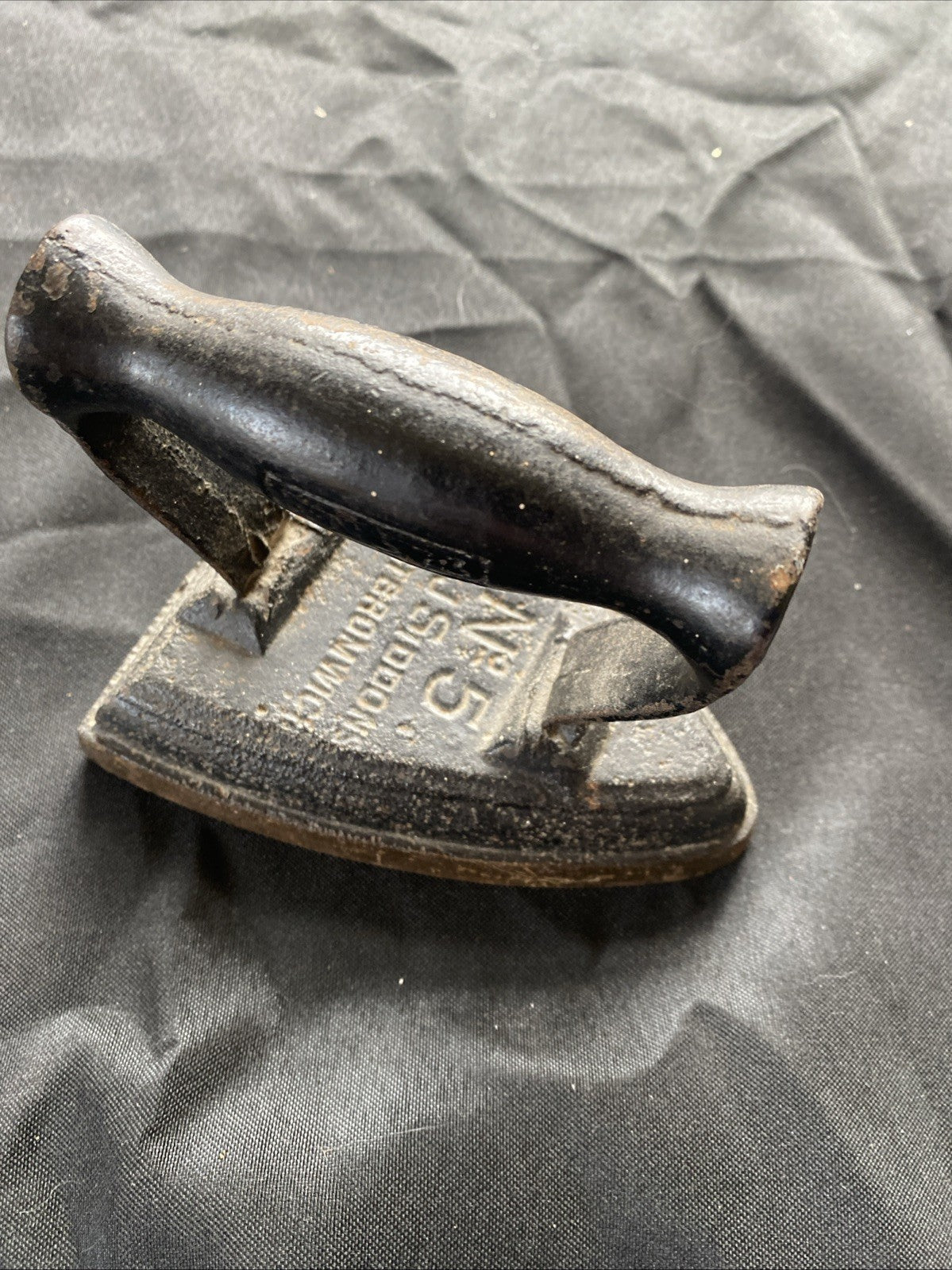 Antique Cast Iron Flat Clothes Iron by J&J Siddons West Bromwich, Doorstop (1190