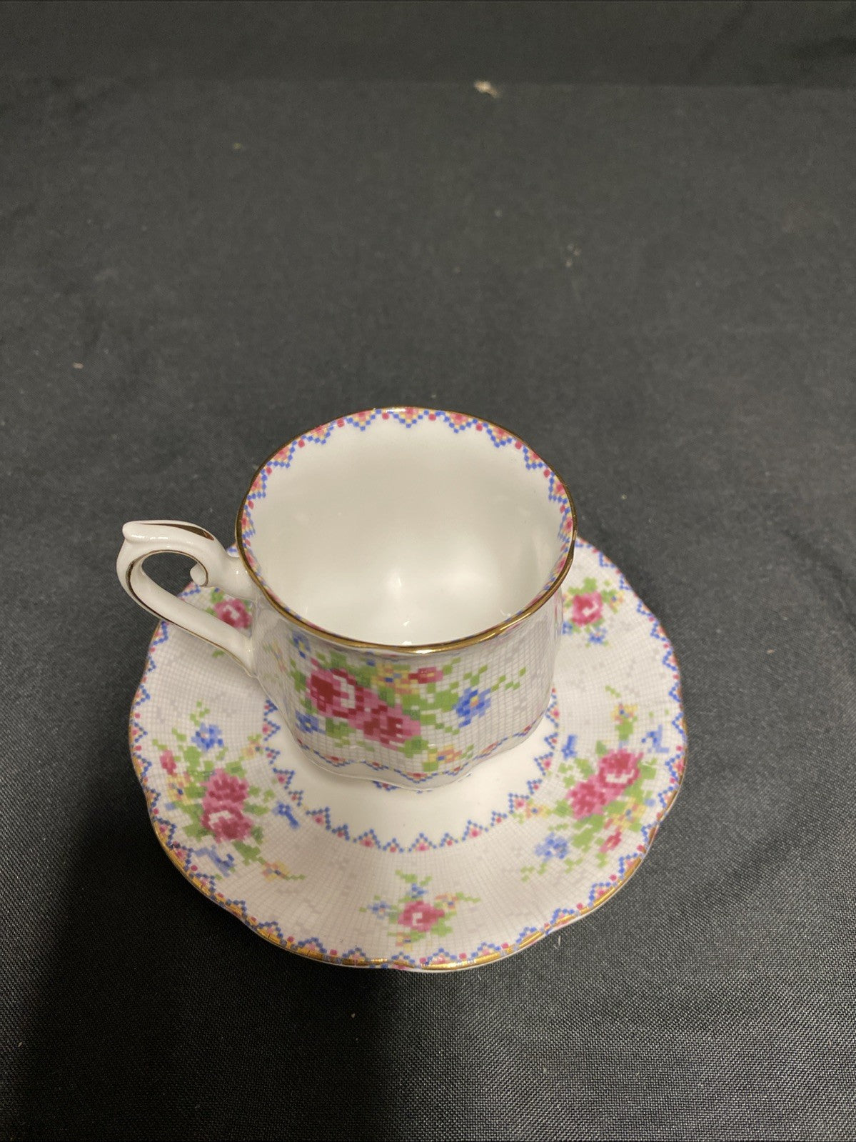 Royal Albert Bone China Petit Point RD778676 Tea Cup & Saucer - (1757)