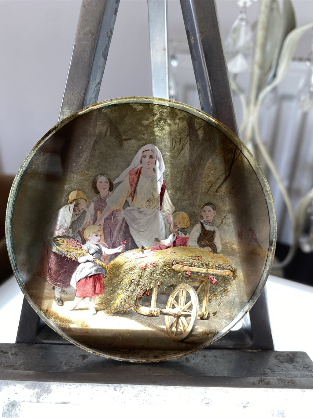 Magic Lantern Victorian Glass Round Handpainted Slide Children Gathering (1131)