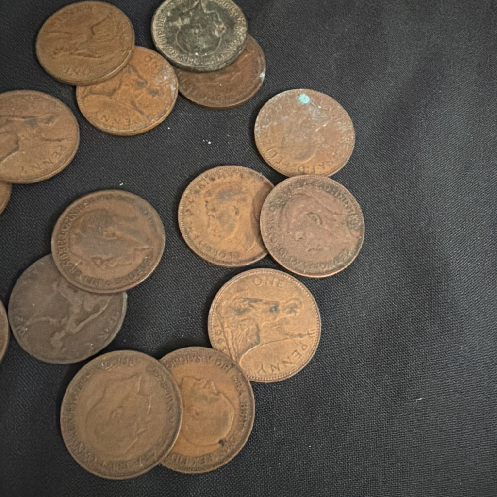 18 x British One Penny coins 1901 to 1967 spanning 3 Kings and 2 Queens  - (2360)