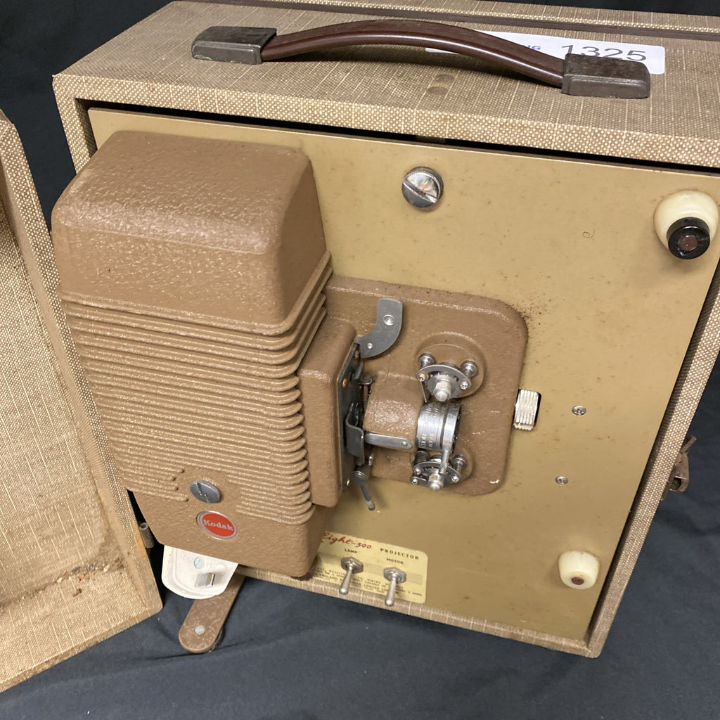 Kodak Kodascope Eight 500 Cine Projector Movie Projection Vintage (1325)