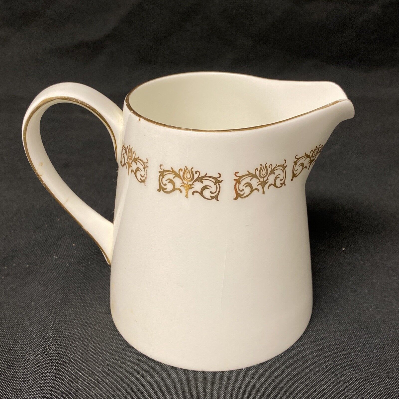 Wedgwood (Royal Tuscan) Metalised Hotelware ELGIN Milk Jug - (9022)