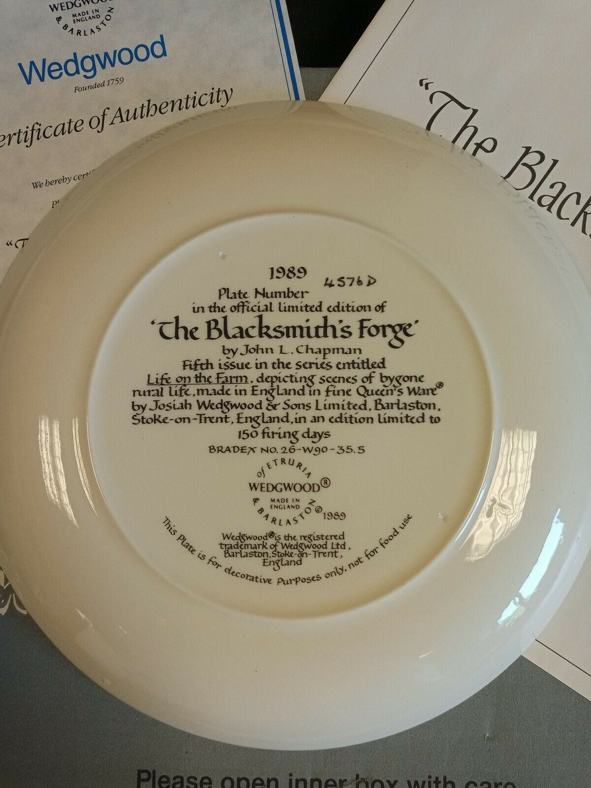 Wedgwood Queensware Collectors Boxed Plate 1989 The Blacksmith's Forge (7881)