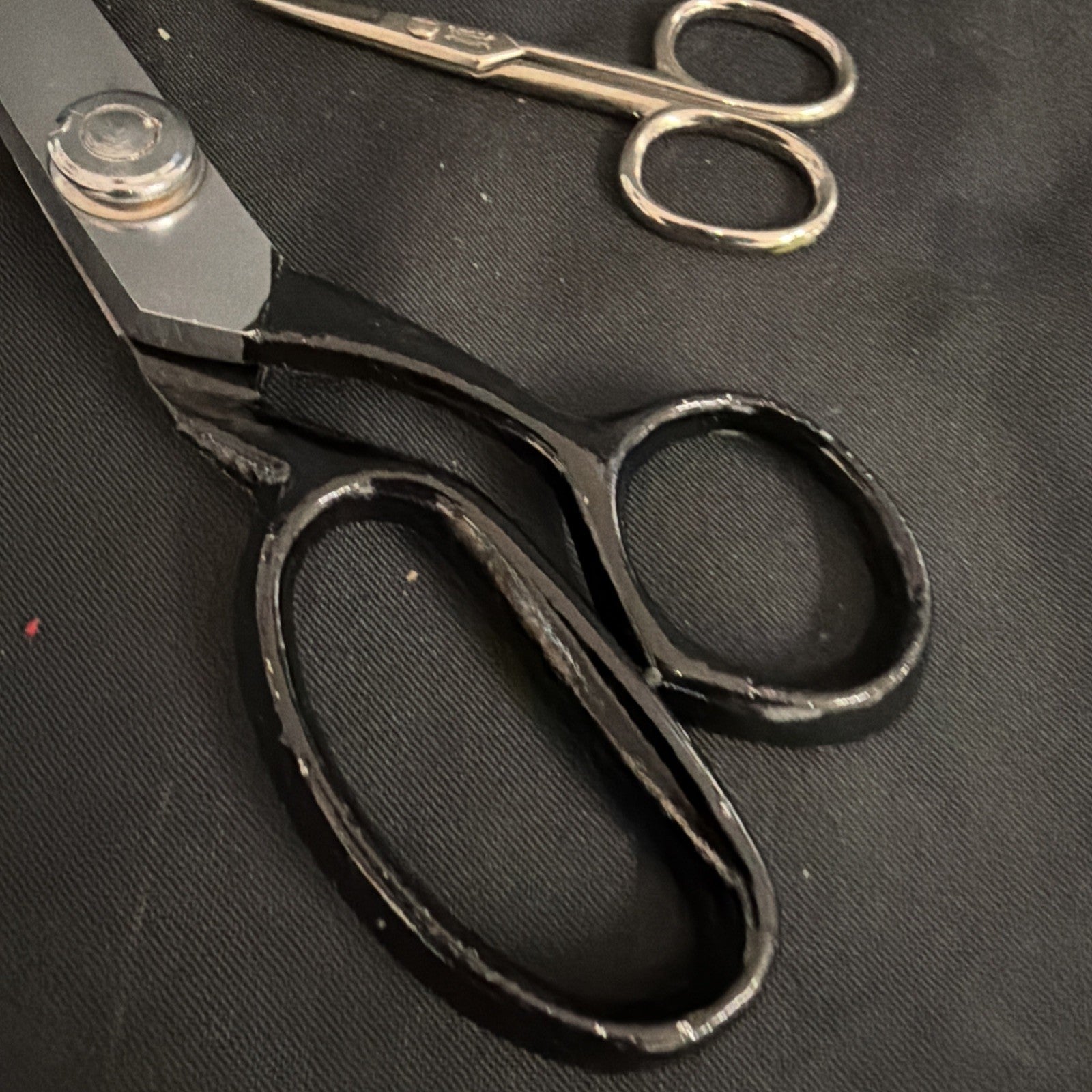 Vintage Pinking Shears Scissors and small vintage embroidery scissors- (1965)