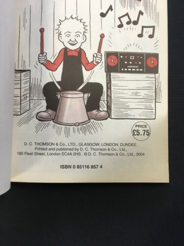Oor Wullie - Sunday Post Annual 2004 D.C Thompson Book - (7436)