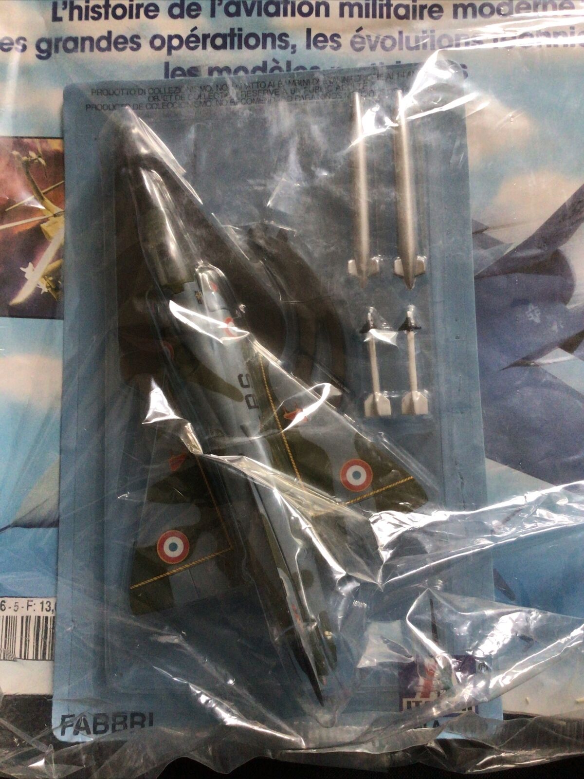FABBRI Italeri Avions Militaires 2001 Mag & die cast MIRAGE III E (8564