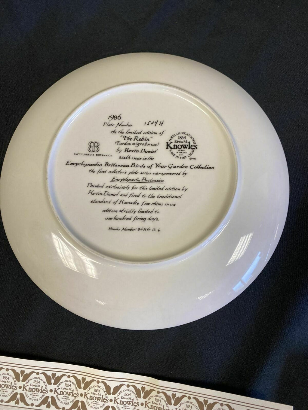 Knowles 1985 Birds in Your Garden Plates x 2 - Baltimore Oriole & The Robin(7834