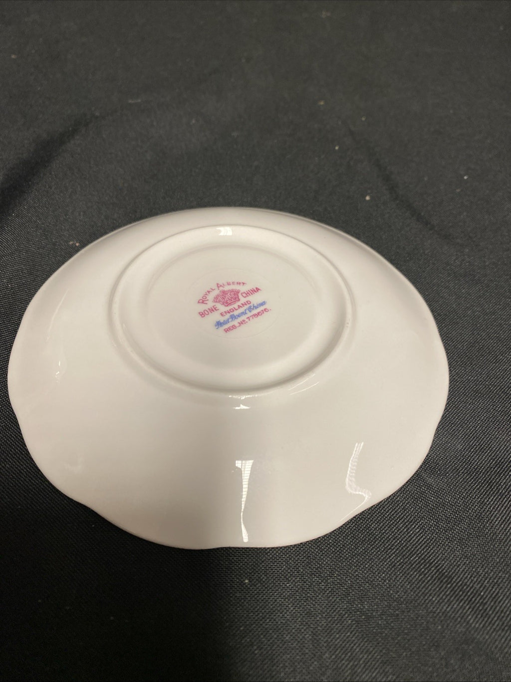 Royal Albert Bone China Petit Point RD778676 Tea Cup & Saucer - (1761)