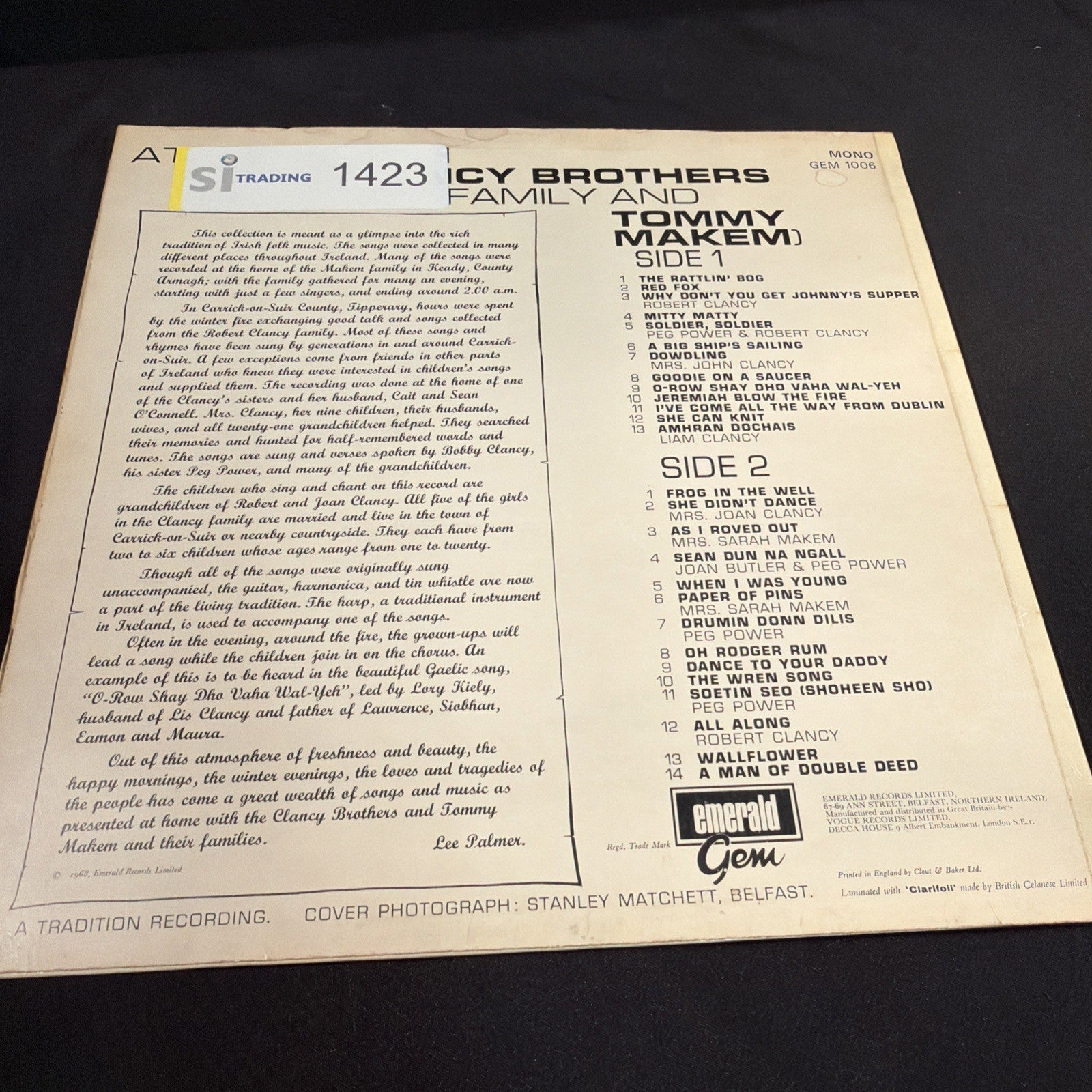 VINYL RECORD - The Clancy Brothers At Home & their family & Tommy Makem (1423)