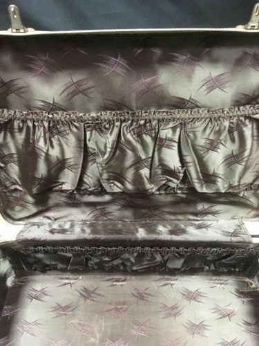 Vintage 1953 NOTON "Milady" Suitcase lined 24" - roleplay automobilia prop (2712