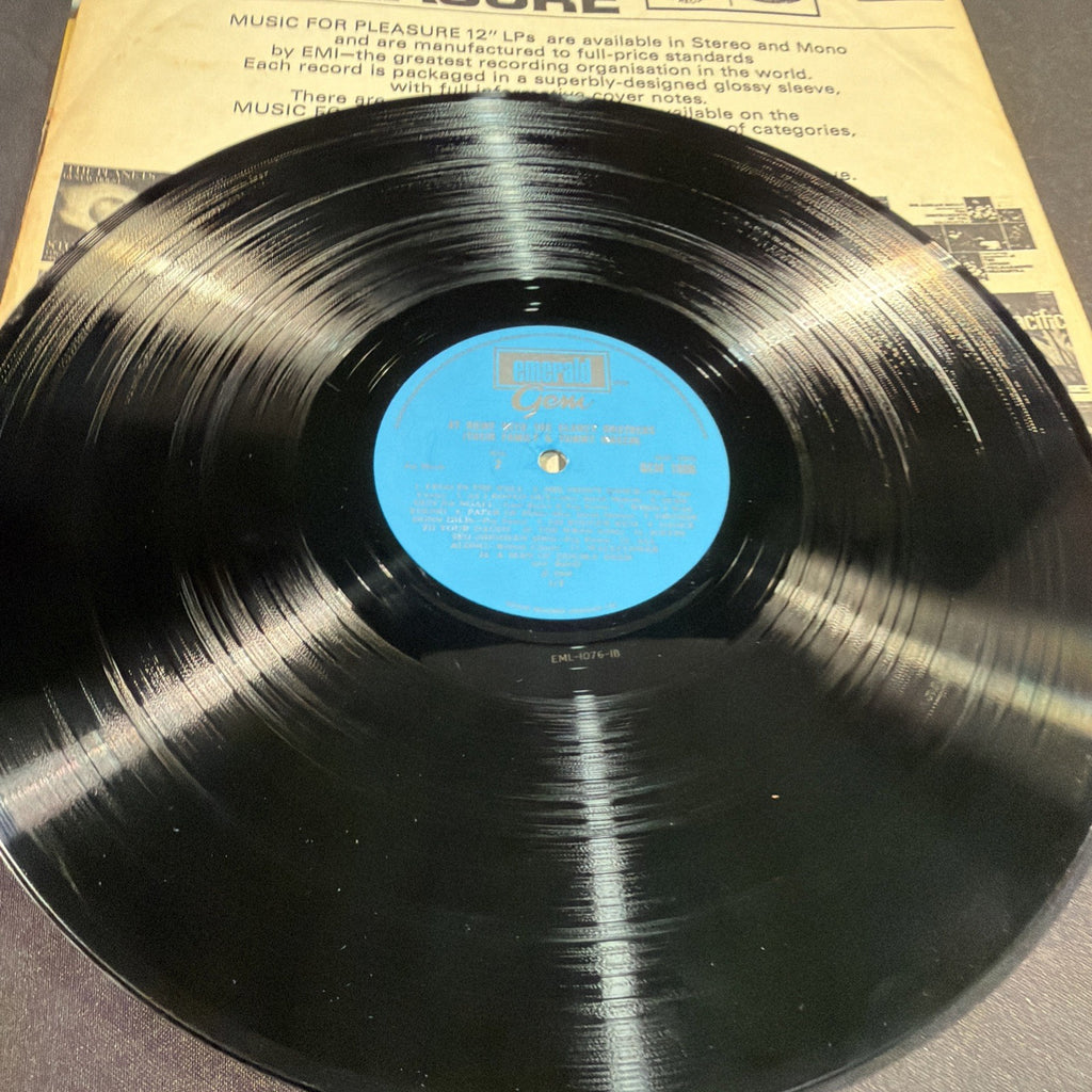 VINYL RECORD - The Clancy Brothers At Home & their family & Tommy Makem (1423)