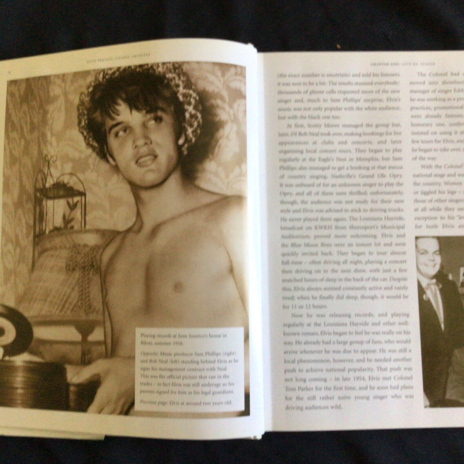Elvis Presley Unseen Archives - Large Hardback collectors book - (9748)