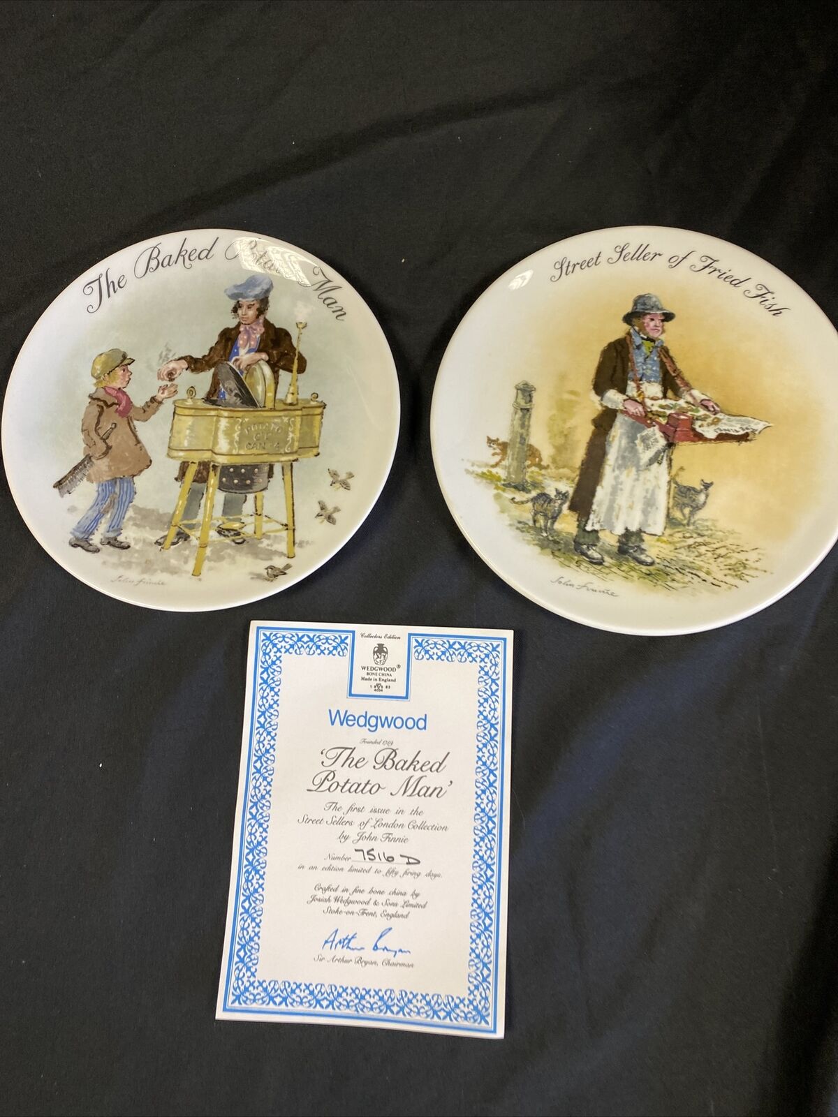 Wedgwood 1985 LONDON Collectors plates x2 Baked Potato & Fried Fish -(7838