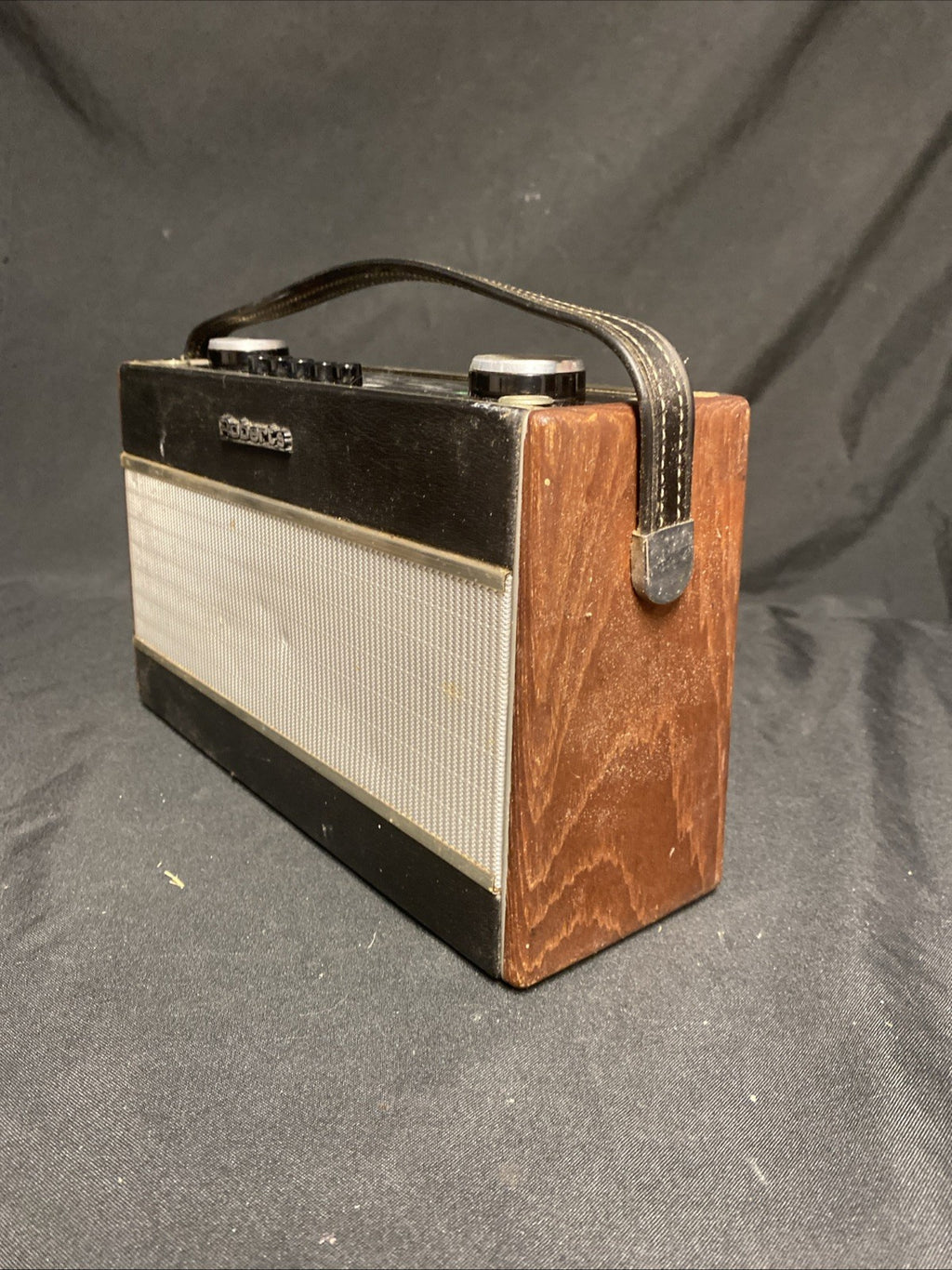 Vintage Roberts R600 Radio in original condition - (1787)
