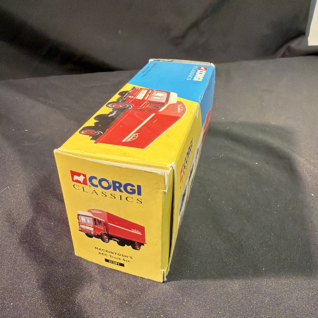 CORGI Classics MACKINTOSH'S AEC Truck Set 21201 LE #2249 of #8100 1995 - (2044)