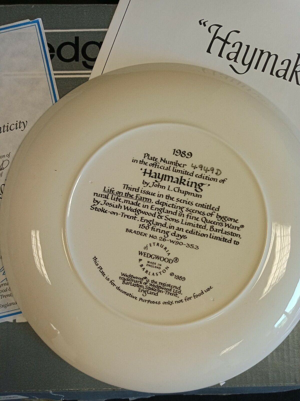 Wedgwood Queensware Collectors Boxed Plate Limited Edition 1989 Haymaking (7876)