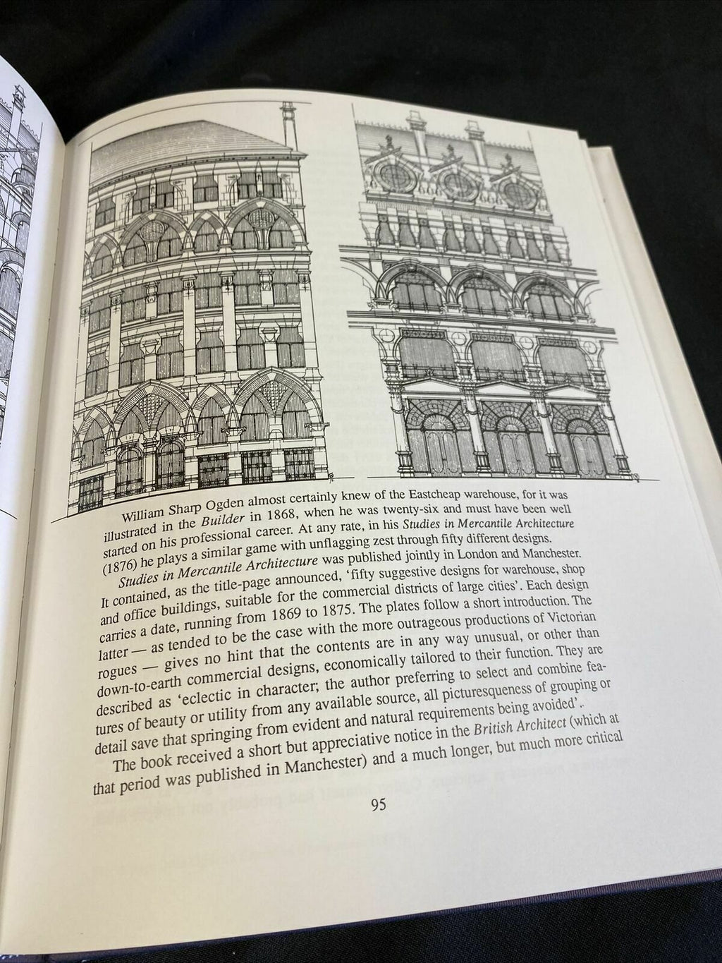 Town and Country by Mark Girouard book HB with DJ 1979 - (7687)