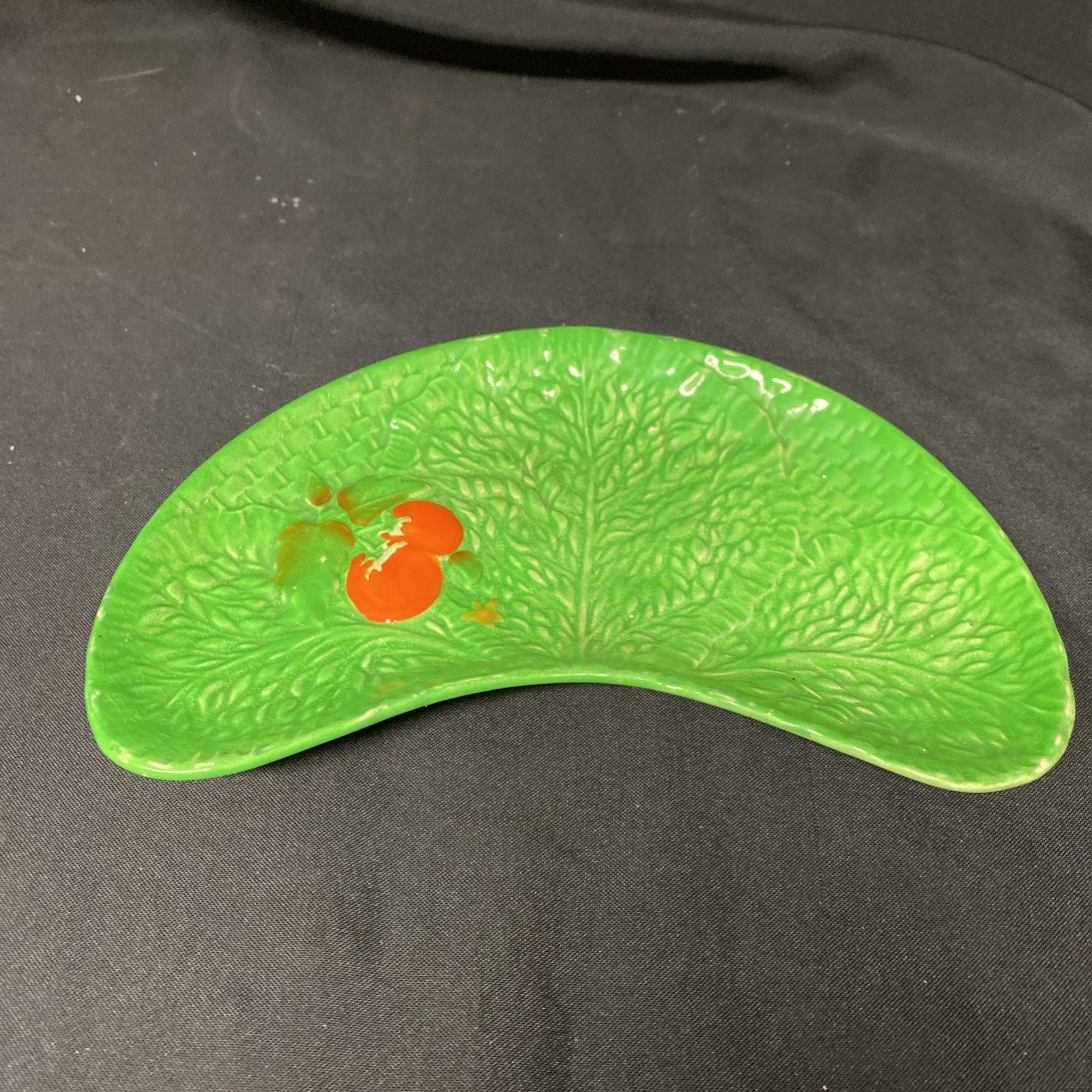 Fieldings Crown Devon Cabbage Leaf Serving plate 21cm - (1723)