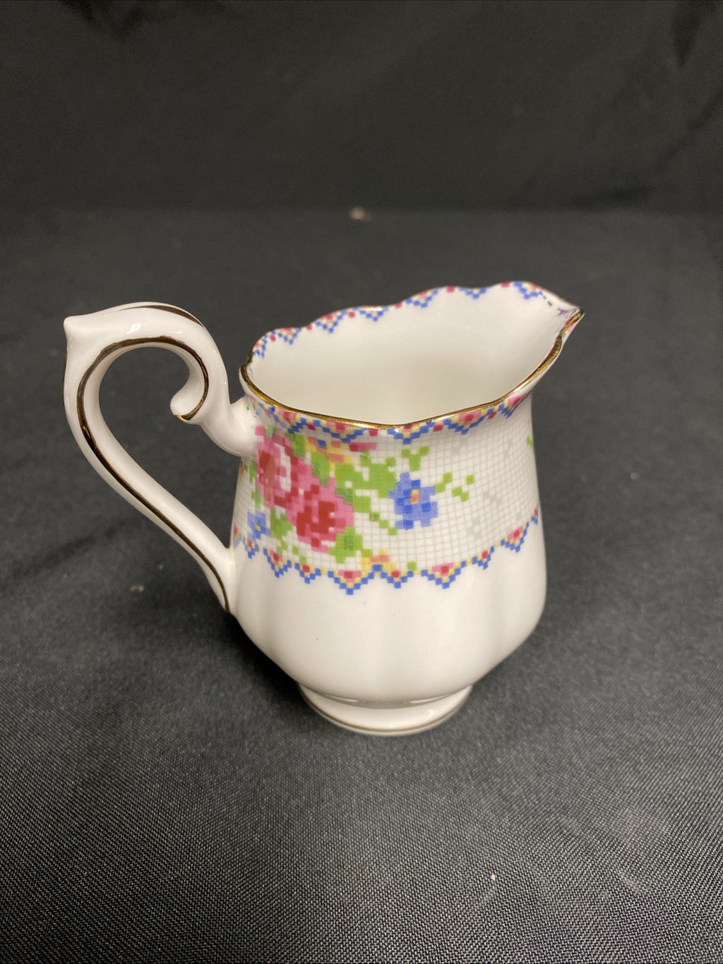 Royal Albert Bone China Petit Point RD778676 Sugar Bowl & Creamer Jug - (1762)