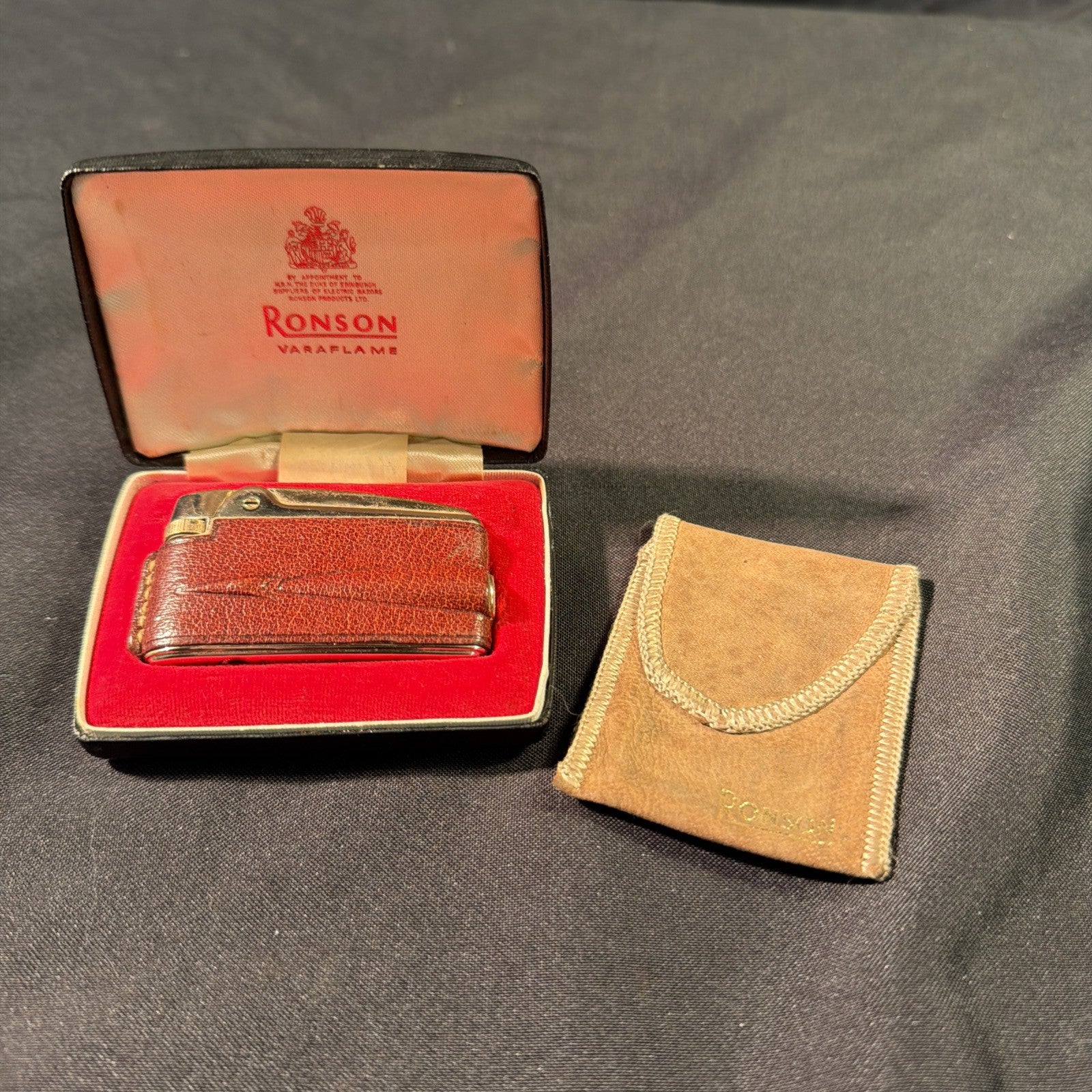 Ronson Varaflame Gold plated Lighter, box and pouch - (2000)