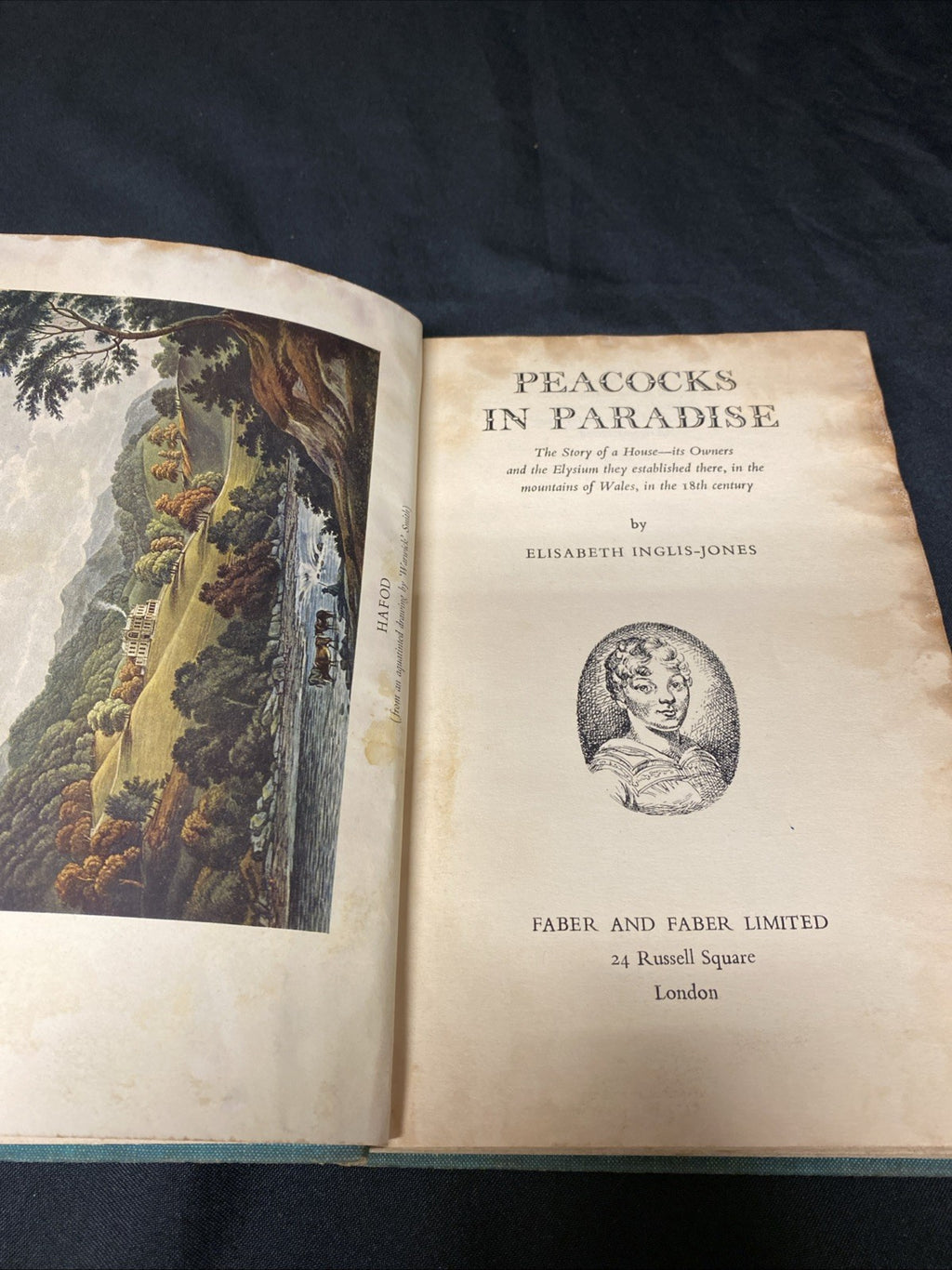 Book - Peacocks In Paradise by Elisabeth Inglis-Jones HAFOD History - (1542)