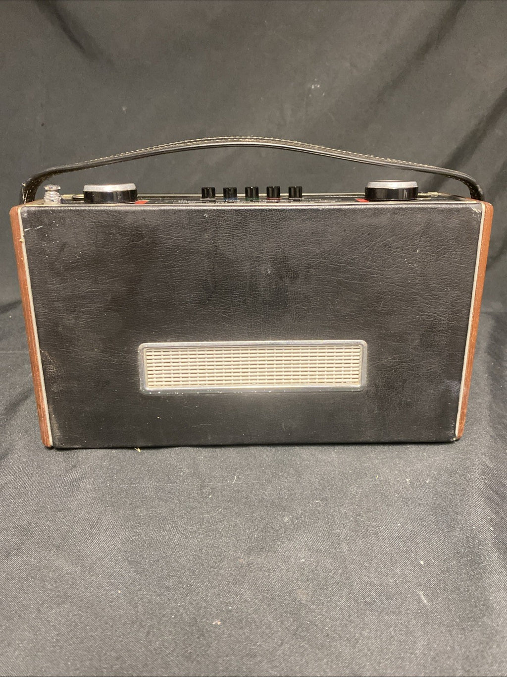 Vintage Roberts R600 Radio in original condition - (1787)
