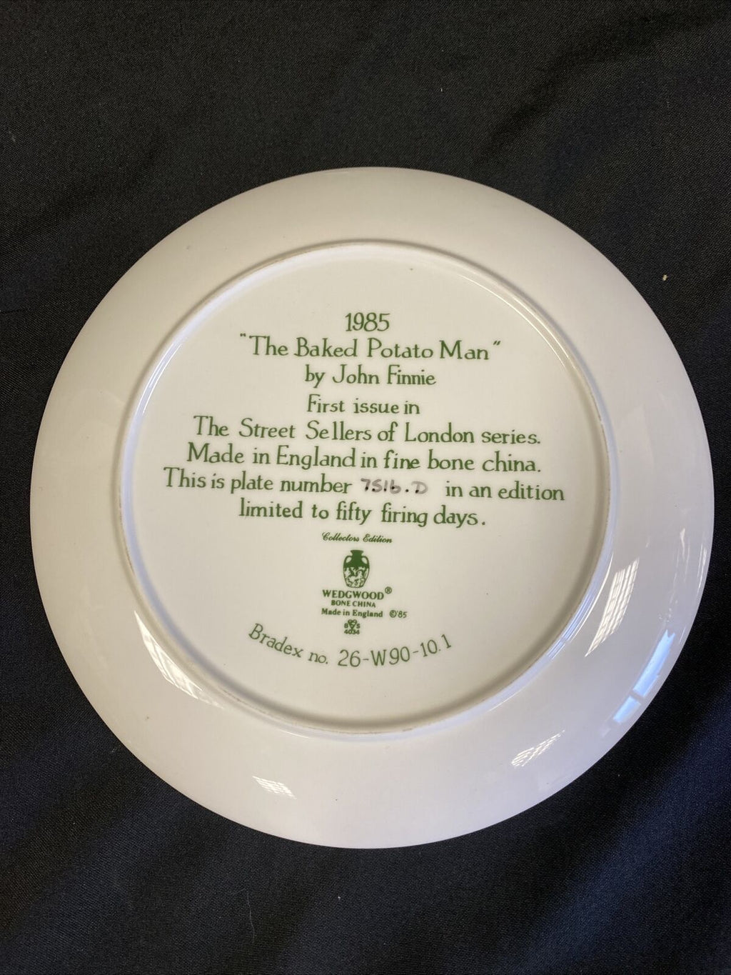 Wedgwood 1985 LONDON Collectors plates x2 Baked Potato & Fried Fish -(7838